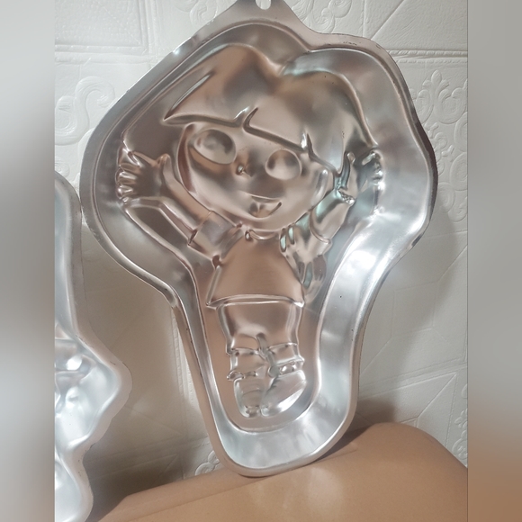 Vintage Dora And spongebob Metal Cake Pan Dessert Mold Nickelodeon - Picture 4 of 4